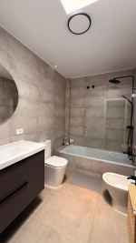 Chalet Adosado Independiente de 2 Dormitorios con Vistas al Mar y Piscina Comunitaria – Roque del Conde