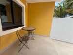 Chalet Adosado Independiente de 2 Dormitorios con Vistas al Mar y Piscina Comunitaria – Roque del Conde